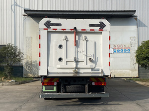 Camión de Limpieza y Barrido de Servicio Pesado 4x2 con Motor, Bomba y Engranajes, Emisión Euro - Product Image 3