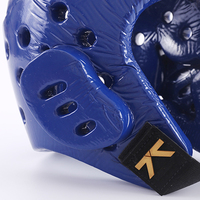 Vente en gros de casques de boxe pour jeunes personnalisés Protecteurs de tête d'entraînement de karaté et d'arts martiaux en rouge, bleu et blanc pour le taekwondo