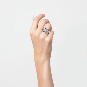 Anello Orchidea Smaltato da Donna, Gioiello da Dito alla Moda Stile Giardino Dolce - Product Image 3