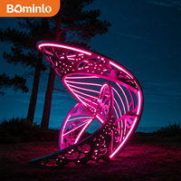 Sculpture en ruban Möbius en acier inoxydable éclairée par LED, boucle infinie perforée, art métallique moderne de grande taille pour le parc Twilight