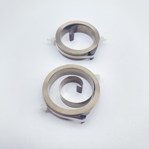 Laisse de chien rétractable en acier inoxydable de différentes tailles personnalisée bobine ressort spiralé plat - Product Image 2