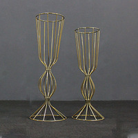 Supports à fleurs et vases modernes en métal doré de haute qualité pour centres de table, décorations pour la maison et fournitures de décoration de mariage en fer