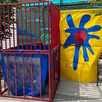 Dunk Tank Gonflable Pliable en Métal, Jeu Aquatique de Lancer, Idéal pour Fêtes d'Adultes, Location, Manèges et Équipements de Parcs d'Attractions Extérieurs