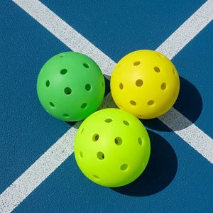 Pelotas de Pickleball Mate para Adultos, Alta Elasticidad para Deportes al Aire Libre, Aprobadas por la USAPA, Rotomoldeadas, 40 Orificios - Product Image 1