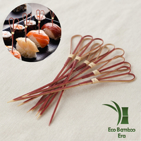 Rode Hartvormige Bamboe Spiesjes FDA Goedgekeurd Ecologisch Verantwoord Knoopspiesjes Wegwerp Aperitiefprikkers voor Gourmet Feesten