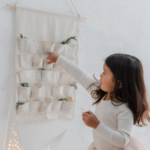 Vente en gros de calendrier de l'avent en tissu décorations de Noël pour enfants calendrier de l'avent de Noël en lin personnalisé - Product Image 4