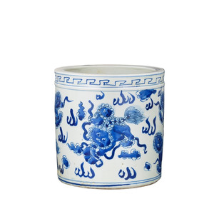Pot <span class=keywords><strong>de</strong></span> <span class=keywords><strong>fleurs</strong></span> en porcelaine <span class=keywords><strong>de</strong></span> style antique, motif danse du lion bleu et blanc, bordure Huiwen, <span class=keywords><strong>pour</strong></span> calligraphie, <span class=keywords><strong>jardin</strong></span>, extérieur, écologique - Product Image 1