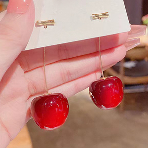 Pendientes de Resina Roja con Forma de Cereza para Mujer, Joyería de Moda, Novedad de 2025, Venta al por Mayor, Pendientes Coreanos con Forma de Fruta de Fresa - Product Image 1