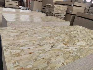 Linyi Fabricante OSB2 OSB3 Paneles <span class=keywords><strong>de</strong></span> <span class=keywords><strong>madera</strong></span> 12mm-18mm Espesor 1220*2440mm Tamaño Álamo Venta caliente <span class=keywords><strong>para</strong></span> uso en edificios al aire libre Barato - Product Image 4