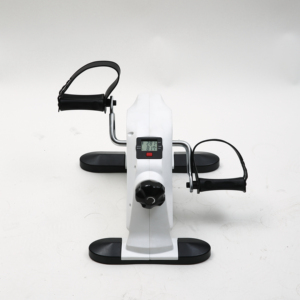 Esercitatore a pedale per bici sotto la scrivania con Display elettronico per allenamento di gambe e braccia Pedaler pieghevole completamente assemblato - Product Image 3