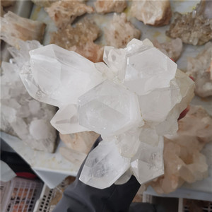 Cụm Xương Sống Bằng Đá Thạch Anh Pha Lê Thô Tự Nhiên Trong Suốt - Product Image 3