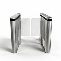 Puerta de acceso rápida de acero inoxidable con lector de códigos QR y lector RFID para gimnasios y centros de fitness, puertas de seguridad de entrada rápida.