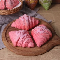 Modèle de croissant réaliste en PU, parfum pain, à remontée lente, pour vitrine, 5 à 7 ans
