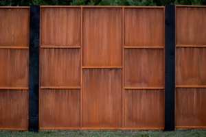 Clôture de jardin en acier corten découpé CNC - Panneaux de séparation extérieurs réglables avec supports - Product Image 2
