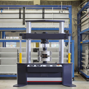 Machine d'essai de matériaux universelle dynamique et statique servo électrohydraulique avec testeur hydraulique servo à cadre à double colonne - Product Image 6