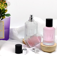 Flacons de parfum en verre personnalisables de style luxe, gravés à l'acide, vides, 30ml 50ml 100ml avec pulvérisateur et coffret, couleur personnalisée
