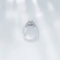 Bague Sweet Confession en Argent Pt950 avec Diamant de Laboratoire Certifié IGI, Taille Coussin Double Couche Luxe, 4 Griffes, 0.483ct, Pierre Latérale