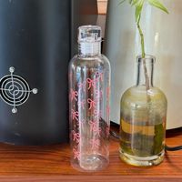 Vaso Portátil con Diseño Original de Niche, con Lazo, para Beber Directo, Resistente al Calor, 500 ml, Ecológico, Libre de BPA, Antiderrames, Diseño Moderno