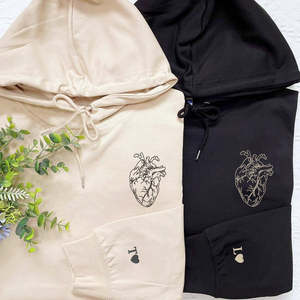 J'aime ma petite amie sweat à capuche hiver brodé cadeau manches initiales motif 3D tricoté tissu avant paillettes Badge - Product Image 3