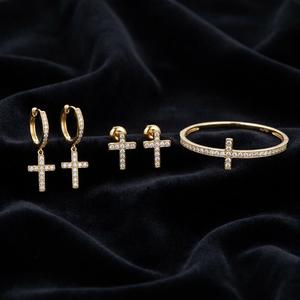 Juego de Joyería con Cruz de Diamantes Cultivados en Laboratorio en Oro Sólido de 18K Xinfly |   Pulsera y Pendientes Minimalistas y Elegantes para Mujer |   VVS DE |   AU750 - Product Image 1