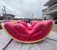 Flotteur gonflable en forme de pastèque OEM |   Jouet aquatique flottant à bascule pour jeux de piscine, utilisation en station balnéaire et en extérieur