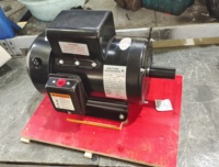 Moteur asynchrone monophasé 4 pôles 5 CV 230 V 184T à coque en acier pour usage agricole, 60 Hz, IP54, 100 % cuivre, efficacité IE2, montage sur pied