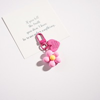 Porte-clés GF Fashion avec pendentif fleur de dessin animé mignon, breloque de sac, mini-cadeaux, décorations suspendues pour sac à main, stylo, écouteurs et téléphone portable