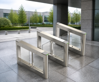 Barrera Abatible de Doble Núcleo para Exteriores con Gabinete de Acero Resistente a la Intemperie de 1.0 Plus 1.2 mm, para Puertas de Estadios y Campus