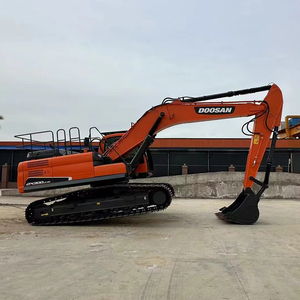 รถขุดตีนตะขาบ Doosan DX300LC สีแดง ระบบไฮดรอลิก กำลัง 202 กิโลวัตต์ ความจุบุ้งกี๋ 1.26 ลูกบาศก์เมตร ชิ้นส่วนนำเข้า - Product Image 2