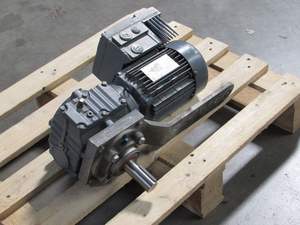 Nuevo Motorreductor Eurodrive Original Listo para Usar SA47 DT80N4/MM11/BW1 2,4A 2000min en Excelente Estado, Controlador de Programación PLC - Product Image 1