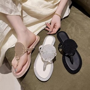 Sandali con cinturino <span class=keywords><strong>in</strong></span> <span class=keywords><strong>pelle</strong></span> infradito di marca stile europeo pantofole piatte alla moda da donna pantofole <span class=keywords><strong>estive</strong></span> da spiaggia pigri un piede - Product Image 1