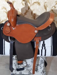 Selle de cheval en cuir repoussé de style western, très vendue - Selle de cowboy florale repoussée à la main avec étriers - Product Image 1