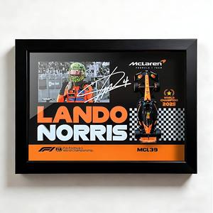 Cadre photo modèle de course McLaren Landonoris 2025 du pilote <span class=keywords><strong>champion</strong></span> <span class=keywords><strong>F1</strong></span> MCL39 - Product Image 1