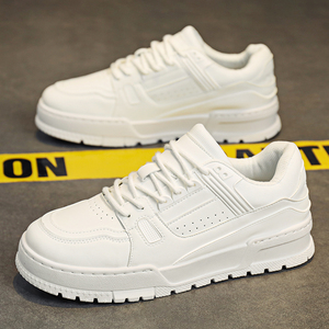 Sneakers de luxe personnalisées avec logo du fabricant, lacets, blanc et noir, modèle uni, mode homme, dessus en cuir de vache, semelle extérieure en EVA, semelle intermédiaire en MD PVC - Product Image 1