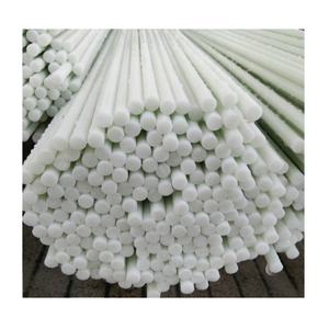 Tiges en fibre de verre utilisées pour soutenir les tomates et les haricots - Product Image 1