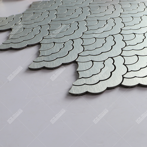 Foshan Fabricant Cuisine <span class=keywords><strong>Salle</strong></span> <span class=keywords><strong>De</strong></span> <span class=keywords><strong>Bain</strong></span> Mur Dosseret En Aluminium En Plastique Vinyle Adhésif Pvc Mosaïque Peel Et Bâton Tuiles Composites - Product Image 4