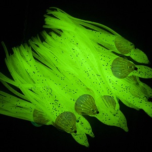 Faldas de calamar para Pesca, Señuelos luminosos con <span class=keywords><strong>escamas</strong></span>, 5cm, 6cm, 10cm, novedad - Product Image 3