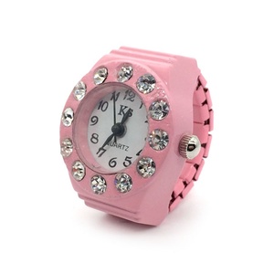 Vingerringhorloge Mode roestvrij staal ronde wijzerplaat Arabische cijfers Quartz elastisch minihorloge voor dames - Product Image 1