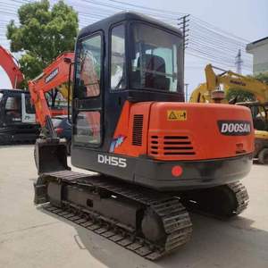 Mini-excavatrice Doosan DH55, poids opérationnel de 5 tonnes, capacité de la benne de 0,2 m³, modèle 2022 d'occasion, moteur Yanmar - Product Image 2