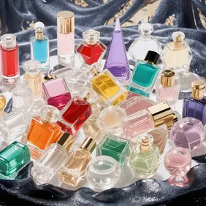 <span class=keywords><strong>Profumi</strong></span> <span class=keywords><strong>Mini</strong></span> da 5ml-15ml Più Venduti, Qualità Originale di Designer, Formato da Viaggio Portatile, Collezione di <span class=keywords><strong>Profumi</strong></span> e Colonie all'Ingrosso - Product Image 1