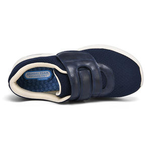 Chaussures de marche orthopédiques en cuir véritable souple avec semelle anti-fatigue, semelle antidérapante, design résistant à l'usure pour hommes - Product Image 5