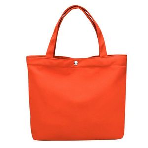 กระเป๋าโท้ทผ้าอ๊อกซ์ฟอร์ดแฟชั่นสะพายไหล่สำหรับทุกเพศ หรูหรา ขนาดใหญ่ เหมาะสำหรับนักเรียน ผู้ชาย ใช้ได้ทุกวัน ใส่ของช้อปปิ้ง สีดำ พร้อมโลโก้พิมพ์ตามสั่ง - Product Image 2