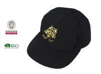 Gorra de béisbol suave personalizable de estilo americano patrón de letras impresas planas con logotipo bordado personalizado característica común de tela