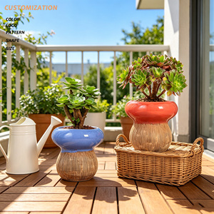 Pot de fleurs en céramique pour bureau, pot à fleurs côtelé émaillé pour plantes succulentes et plantes d'intérieur, décoration pour la maison et le bureau - Product Image 2
