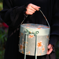 Boîte cadeau de luxe carrée personnalisée en gros pour mariage et anniversaire, en matériaux recyclés, avec gaufrage et fermeture magnétique, grande capacité pour