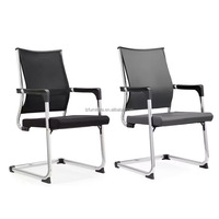 Silla de Oficina Ejecutiva Ergonómica Moderna con Brazos Fijos, Base Cromada, Asiento y Respaldo de Cuero PU, Diseño Giratorio, Ajustable para Taller o Escuela