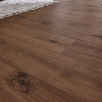 Plancher en bois d'ingénierie en chêne blanc européen avec incrustations de bois, 10% de réduction