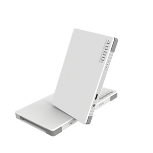 Chine Mini taille carte de <span class=keywords><strong>crédit</strong></span> 4000mah Portable <span class=keywords><strong>téléphone</strong></span> portable Charge rapide batterie Li-polymère batterie Power <span class=keywords><strong>Bank</strong></span> avec câble intégré - Product Image 4