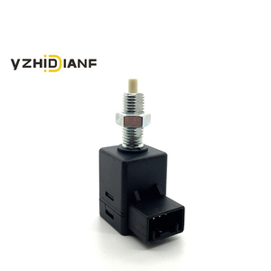 Accessoires de voiture Interrupteur de feu stop 938102J000 93810-2J000 Pour <span class=keywords><strong>Hyundai</strong></span> HB20 12 H-100 KIA Rio - Product Image 1