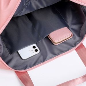 Sac de sport imperméable grande capacité avec logo personnalisé, sac de rangement pour le fitness, sac de voyage pliable pour femmes - Product Image 5